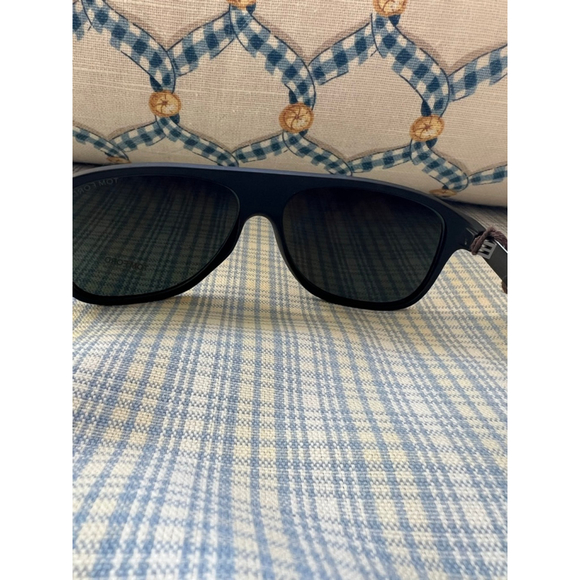 NWT Tom Ford Black Sunglasses - Picture 4 of 6